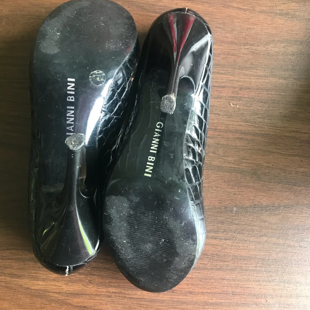 Shoes - Picture 3 of 3